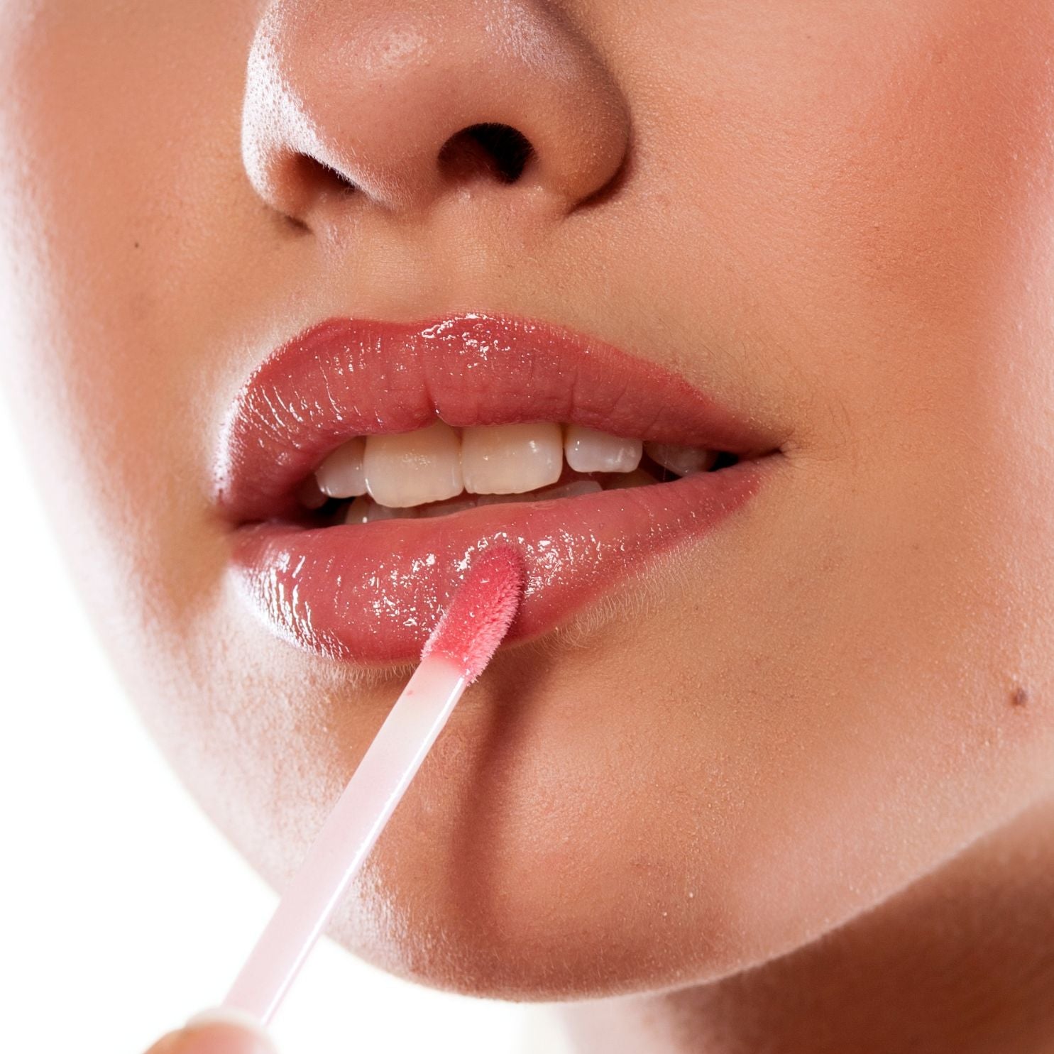 Zuzu Luxe Lip Gloss - Lips